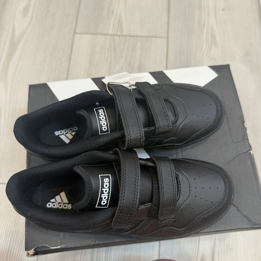 NEW‎ Adidas Hoops 4.0 CF C Unisex Kids Size 3 Black JQ5222